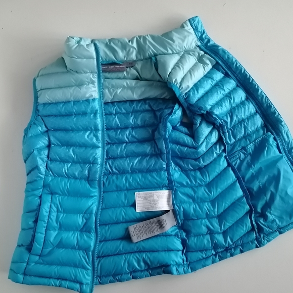 Girl's down puffer vest (packable) - Picture 2 of 5